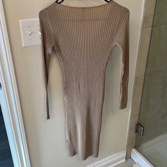 Aritzia Babaton Tan Knit dress - Picture 5 of 5